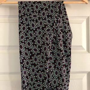 LuLaRoe Tall & Curvy Leggings